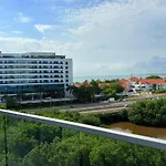 Apartamento en Cartagena con vista al mar, piscina rooftop y playa